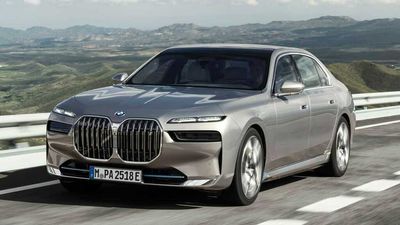 BMW Design Boss Explains Why The i7 EV And 7 Series Look Alike