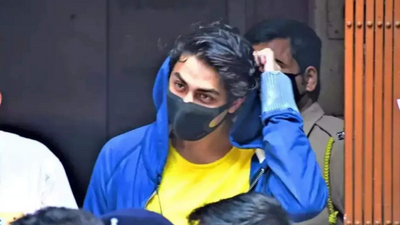 Mumbai cruise drugs bust case: Officer checked Aryan Khan's phone chats without seizing it, says SIT