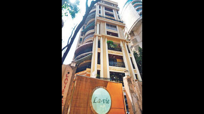 Mumbai: MP Navneet Rana’s Khar building gets BMC’s inspection notice