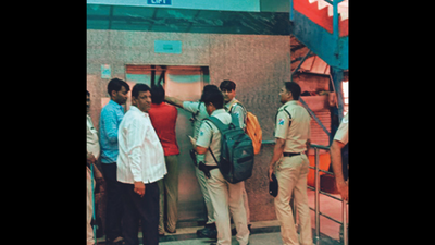 Madhya Pradesh: 23 trapped in lift at Ratlam station