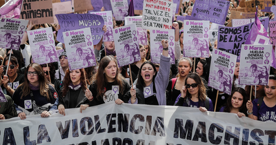 Spain bans catcalling women in street but opponents bemoan 'hatred of beauty and men'