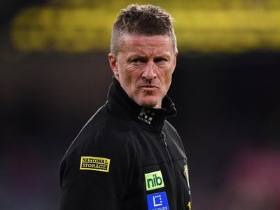 Hardwick, AFL at odds over umpire call
