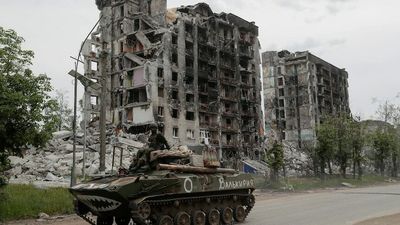 Ukraine may lose last pocket of resistance in Luhansk as Russia advances east