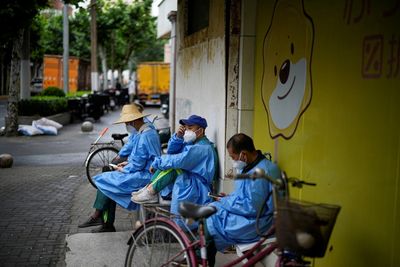 Shanghai edges towards COVID reopening as Beijing plans to ease curbs