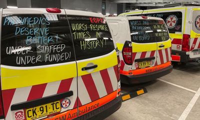 AMA urges federal government to fix ‘broken’ health system as NSW paramedics protest shortages