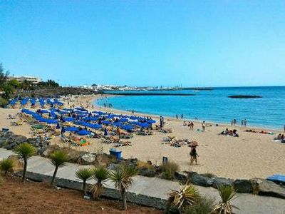 British tourist arrested after ‘trying to open plane door on flight to Lanzarote’