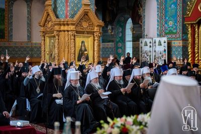 Moscow-led Ukrainian Orthodox Church breaks ties with Russia
