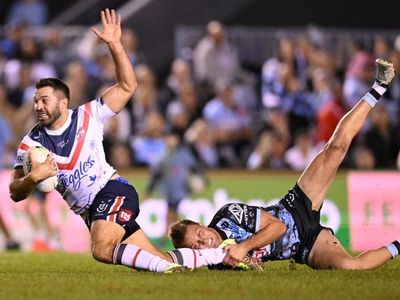 Tedesco stars in Roosters win over Sharks