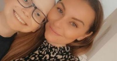 Teenage YouTube hero dies in mum's arms after brave cancer battle