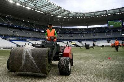 Liverpool boss Jurgen Klopp concerned by relaid Champions League final pitch at Stade de France