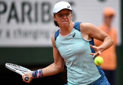 Change of clothes brings change of luck for Swiatek at French Open
