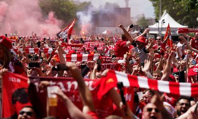 Champions League: Liverpool fans cross Channel on speedboat after flight cancelled