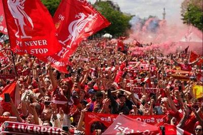Liverpool fans take over Paris ahead of Champions League final