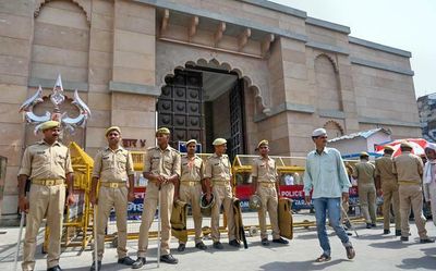Gyanvapi dispute | Mosque panel requests court not to release survey report in public domain