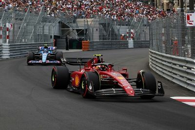 Sainz: "Blind corner" led to Perez crash in Monaco F1 qualifying