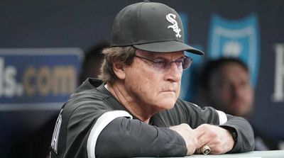 White Sox’s La Russa Says He Disagrees With Kapler’s Anthem Protest
