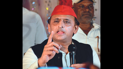 Samajwadi Party chief Akhilesh Yadav lauds International Booker Prize winner Geetanjali Shree