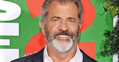 Mel Gibson visits Glasgow curry house after arriving in Scotland
