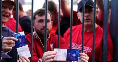 Shambolic scenes outside ground mar Champions League final in Paris