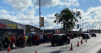 East Midlands Railway issue ticket update as Nottingham Forest supporters queue at station