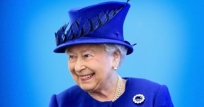 Queen's 'priceless look' after aide unexpectedly saved her money with savvy move