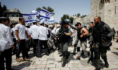 Clashes in Jerusalem as Israeli nationalists march through Muslim Quarter