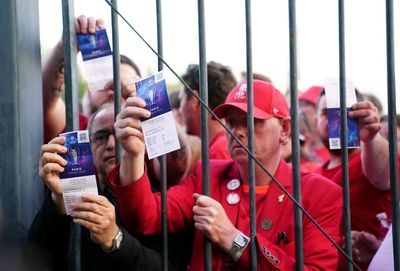 Liverpool urge investigation into chaos for fans outside Champions League final