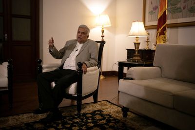 Sri Lanka PM proposes to make president, cabinet answerable to parliament