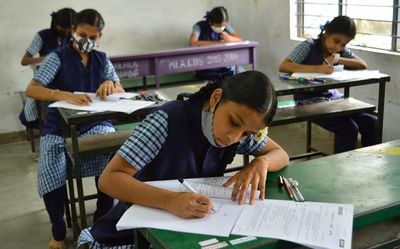 Data | Pandemic impact: Average exam scores decline drastically in Maths and Science across India