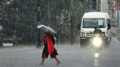Southwest monsoon reaches Kerala 3 days early, likely to hit Delhi around June 25