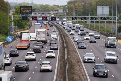 Drivers warned to expect delays as 19.5m Jubilee getaway trips planned