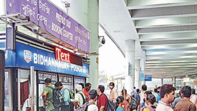 Flyers at Kolkata airport fret over cash-only prepaid cab counters