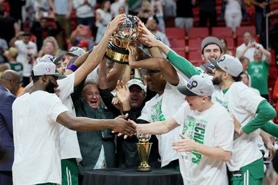 Celtics beat Heat in game seven, face Warriors in NBA Finals