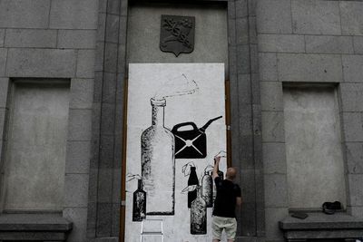 For Ukrainian street artist, paintbrush is mightier than the rifle