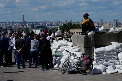 Live updates | Ukraine: intense battle going on for key city