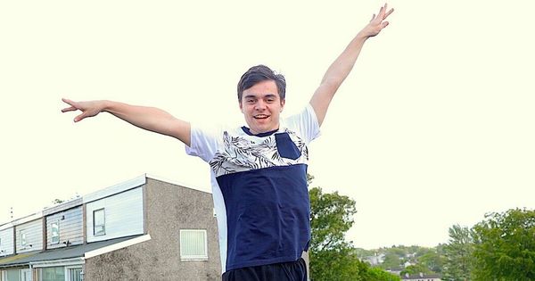 Teen who could inherit devastating disease sings and dances his way through life with support from Paisley charity