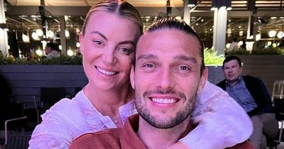 Billi Mucklow 'deletes Andy Carroll from WhatsApp profile' after blonde bombshell pics