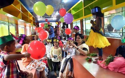 Students board bus-turned-classroom for fun and learning