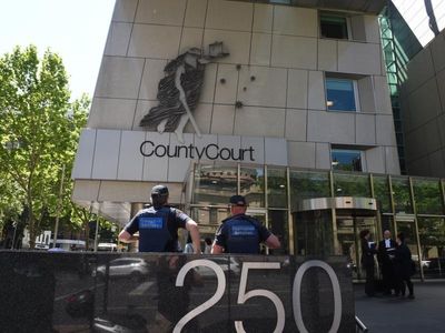 Accused rapist's threats to 'cut woman up'