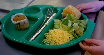 Children of everyone on Universal Credit in England could get free school meals