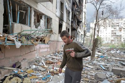 Russian troops slowly advancing towards centre of Sievierodonetsk - governor