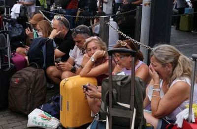 British tourists facing long queues at Spanish airports amid half term travel chaos