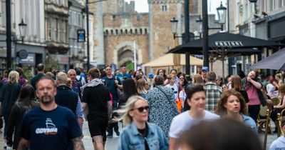 Covid-19 weekly deaths lowest since last summer