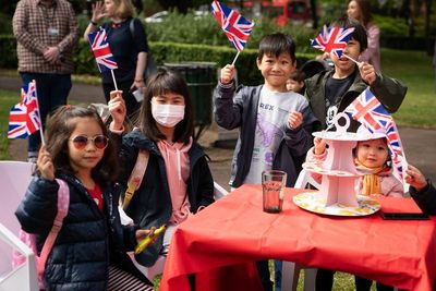 Hong Kongers enjoy afternoon tea to celebrate Queen’s Platinum Jubilee early