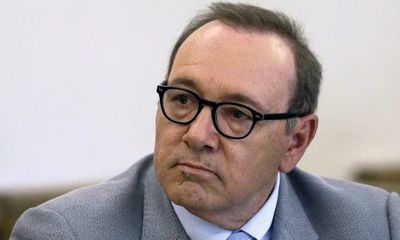 Kevin Spacey to travel voluntarily to UK to face sexual assault charges