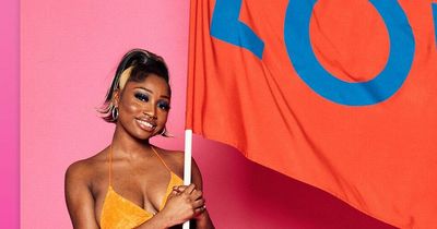 Love Island fans slam photographer for headshots of new contestants
