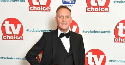 ITV Corrie's Antony Cotton sends message to Sally Dynevor and her Emmerdale husband