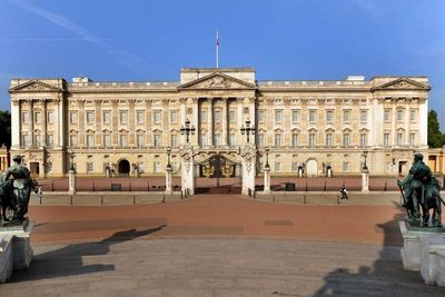 Man ‘arrested in grounds of Buckingham Palace said he wanted to see Queen’