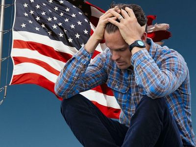 US Consumer Confidence Is Falling: What It Means For Investors