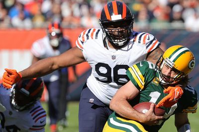 Bears Twitter reacts to Akiem Hicks signing with Bucs